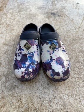 Muck Boots Women's Floral Slip-On Clog in Purple/White